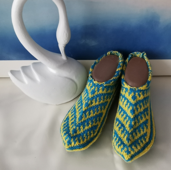 New Handmade slippers - Picture 1 of 3